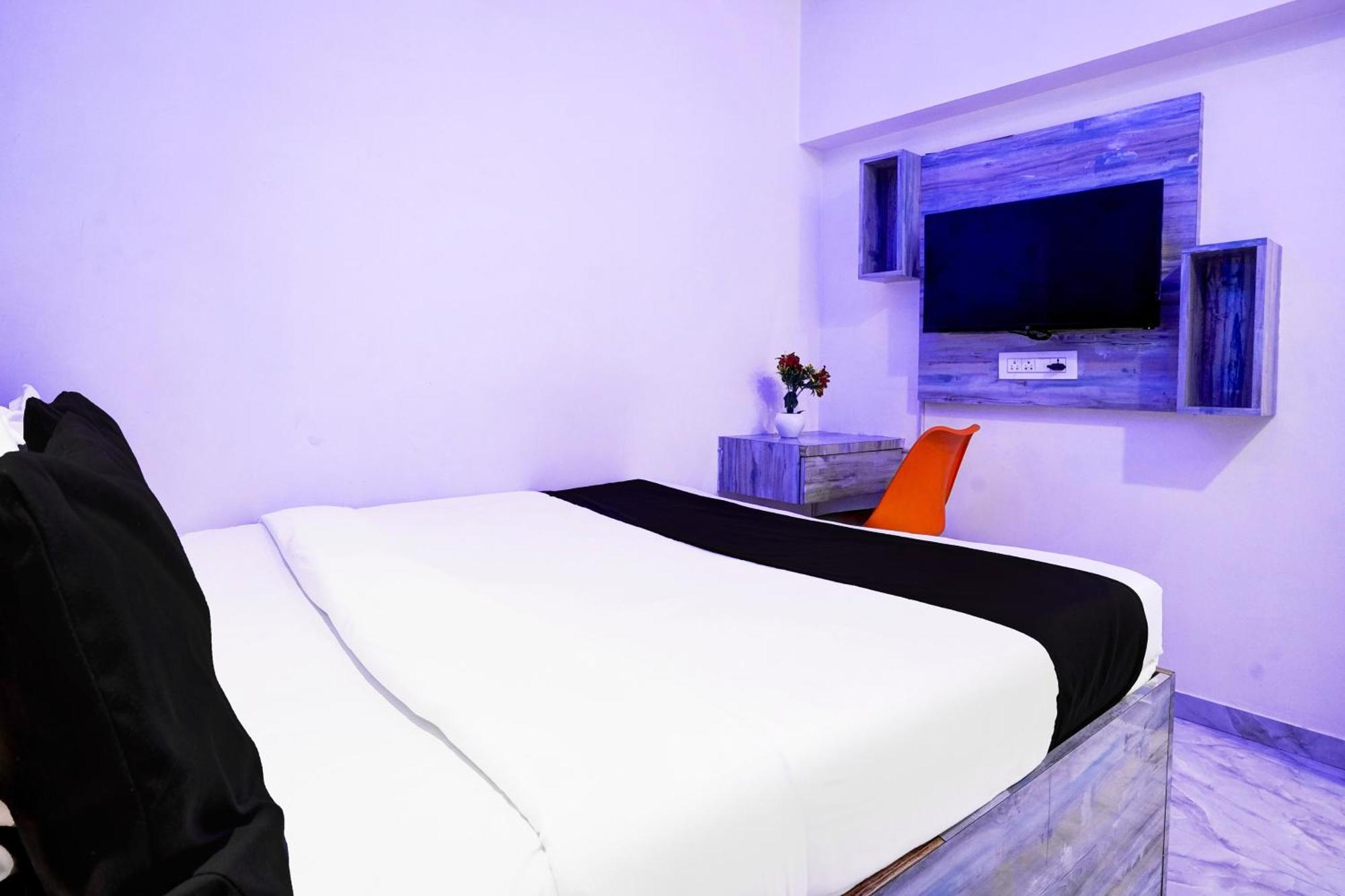 Hotel Super Collection O Goregaon Near Film Formerly Cupid